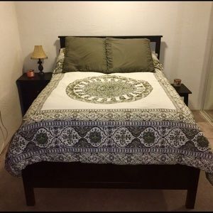 Urban Outfitters medallion duvet cover